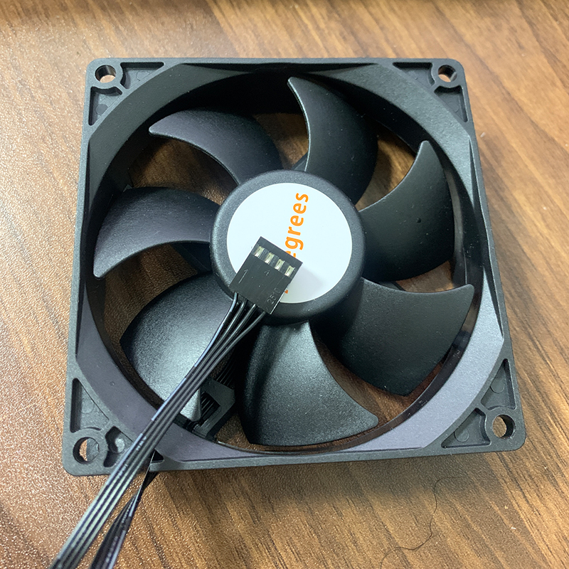CPU Cooling Fan 4PIN PWM PC Qu - Esports Gaming Fan 评论和价格